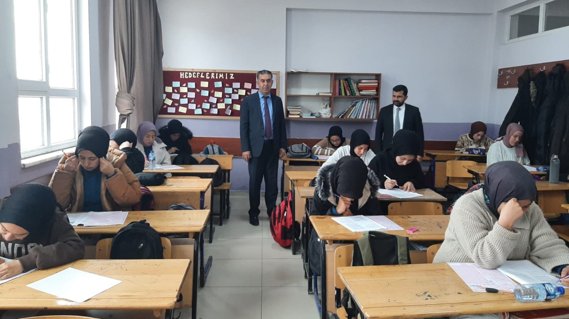 Türkoğlu Belediyemizden 12.Sınıf Öğrencilerimize TYT Denemesi Yapıldı